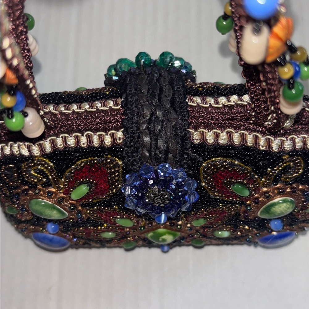 BUTLER & WILSON VINTAGE BEADED HANDBAG COLORFUL ADORNMENT WITH SNAP CLOSURE - Picture 8 of 16
